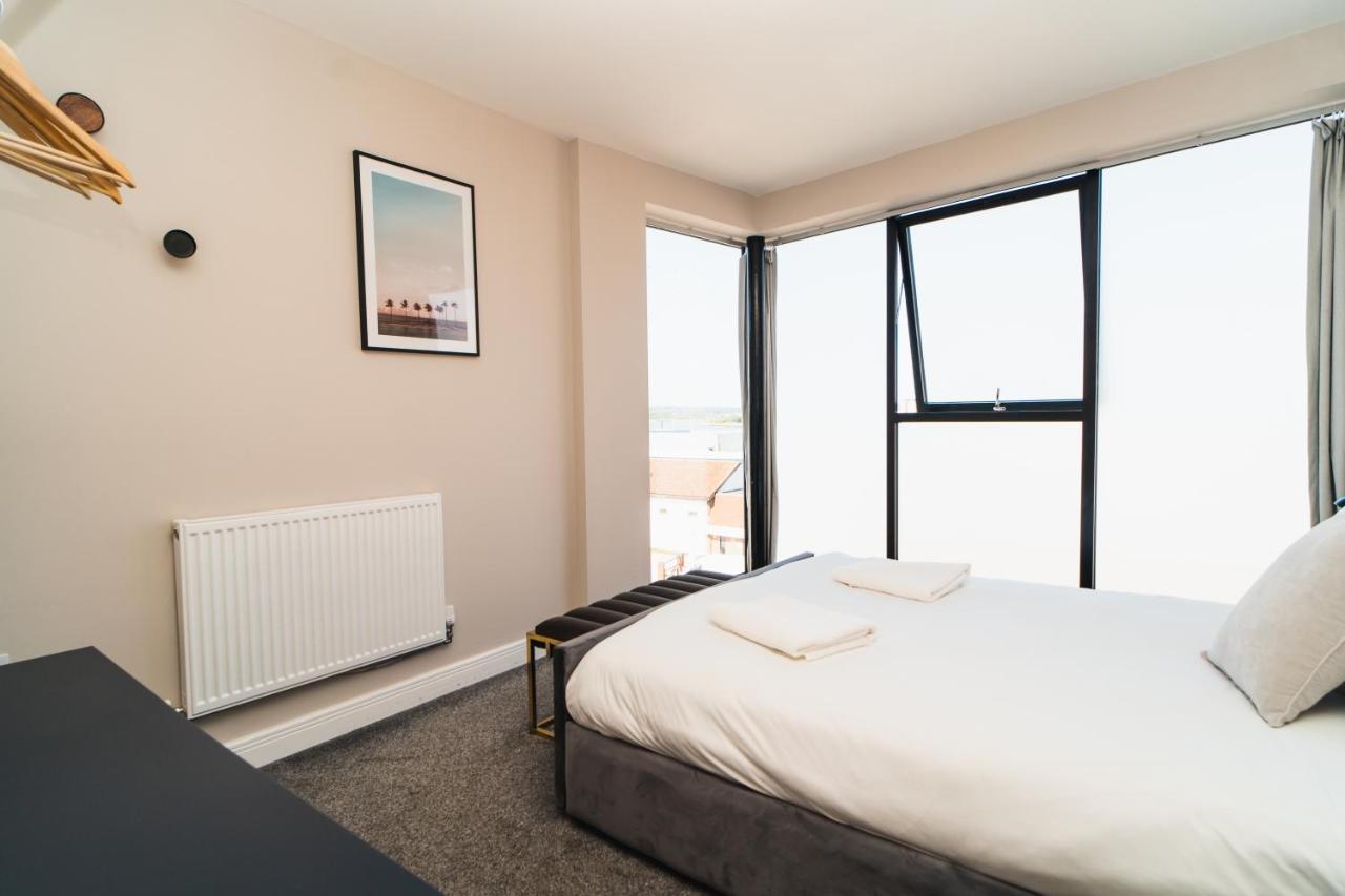 Penthouse - Harbour Views Appartement Poole Buitenkant foto